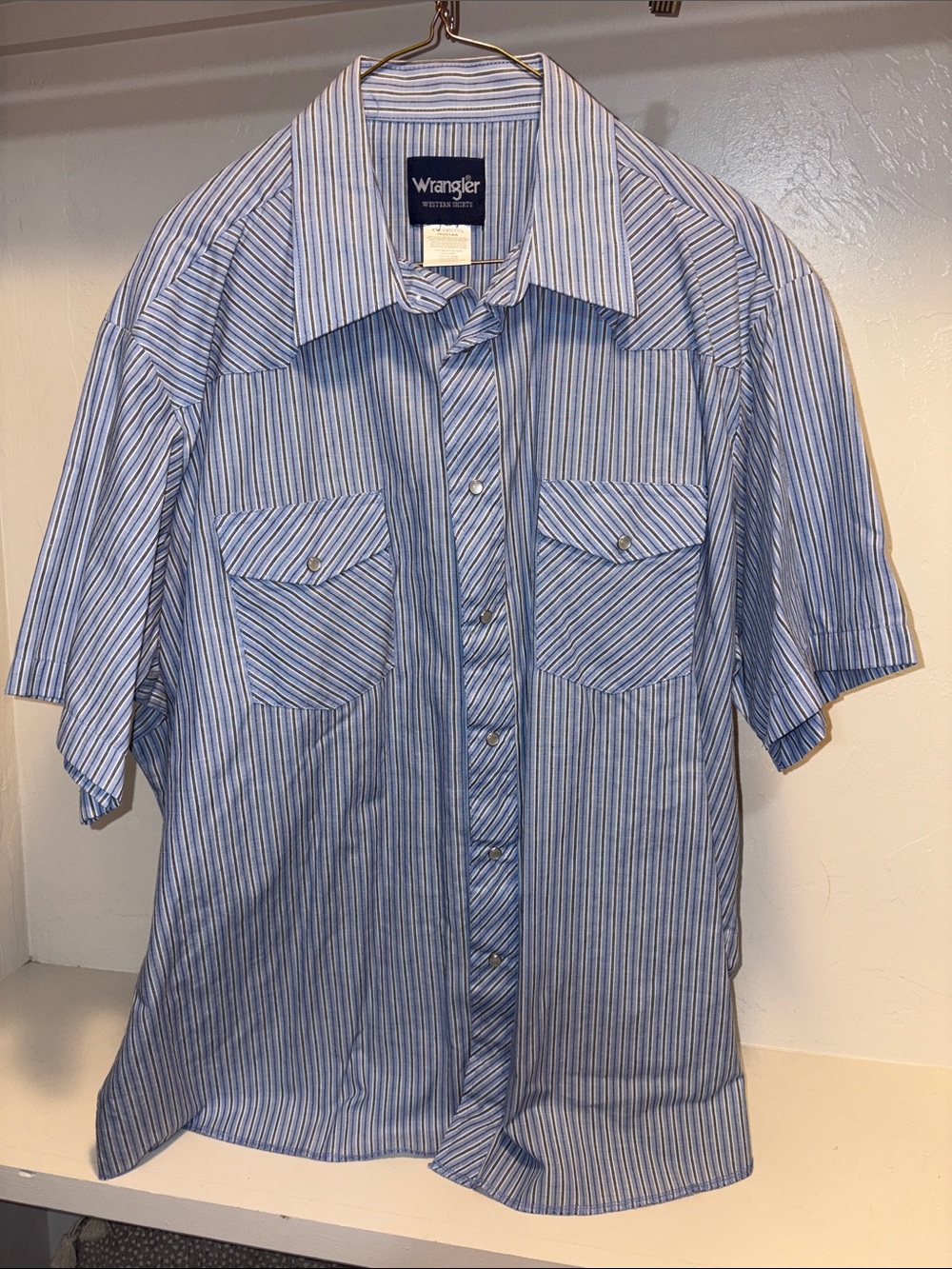 Wrangler Blue and White Striped Short Sleeve Button-Up